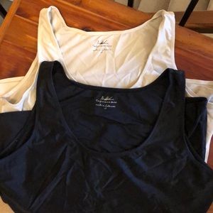 Women’s XL compression tanks